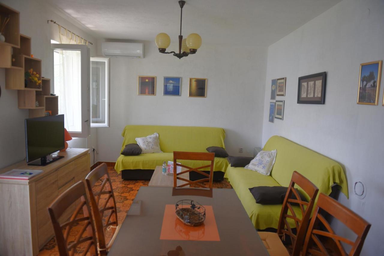 Apartman Mladen Apartment Trogir Exterior photo