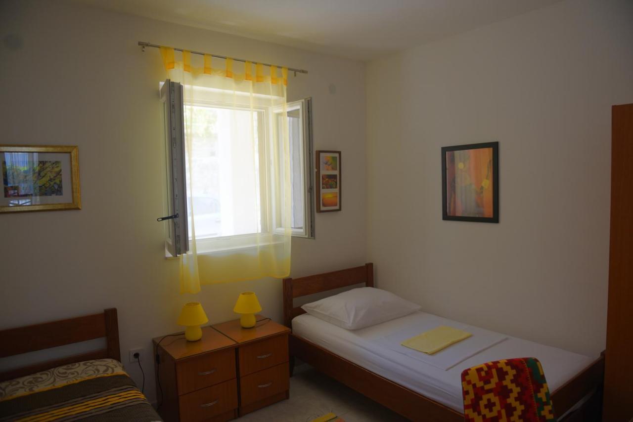 Apartman Mladen Apartment Trogir Exterior photo